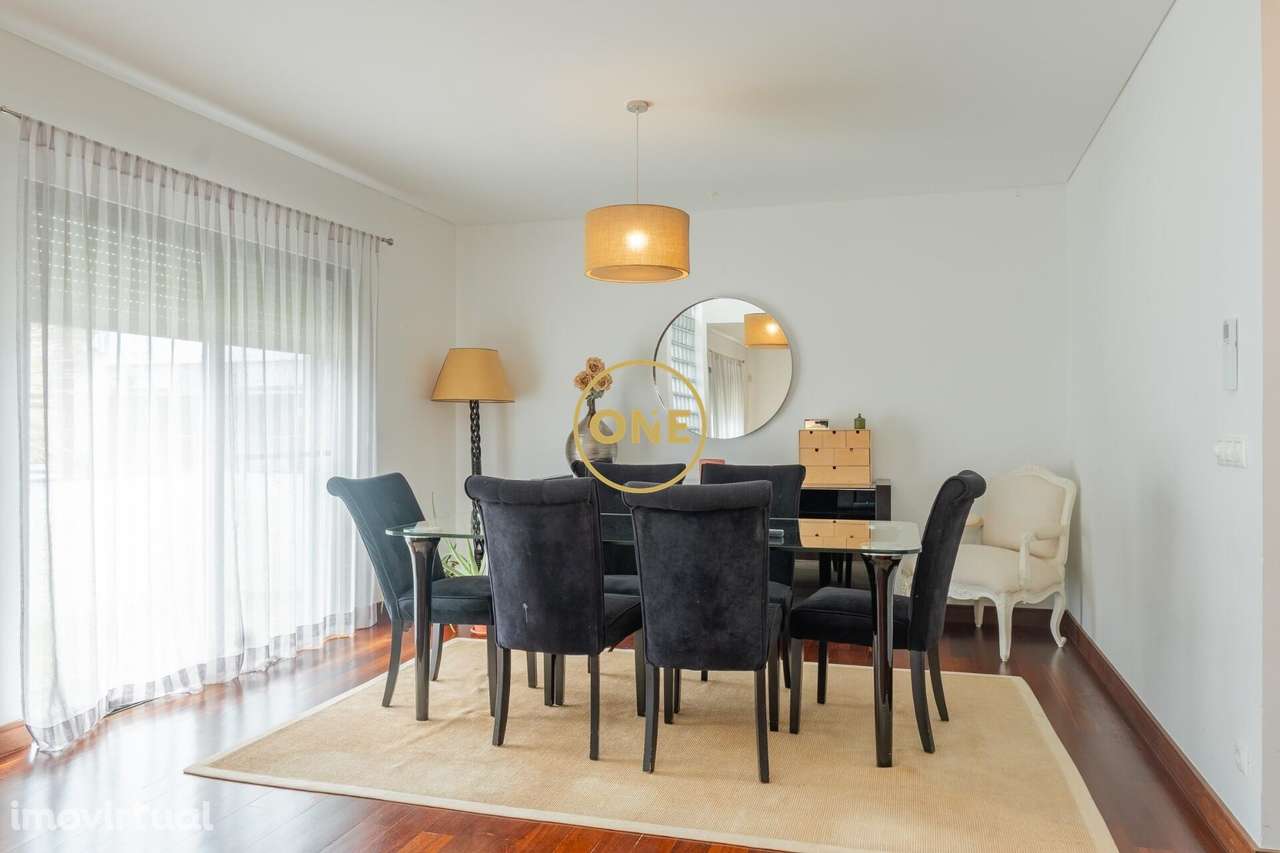 Moradia T4 Independente com Design Moderno – São José, Ponta Delgad - Grande imagem: 5/28