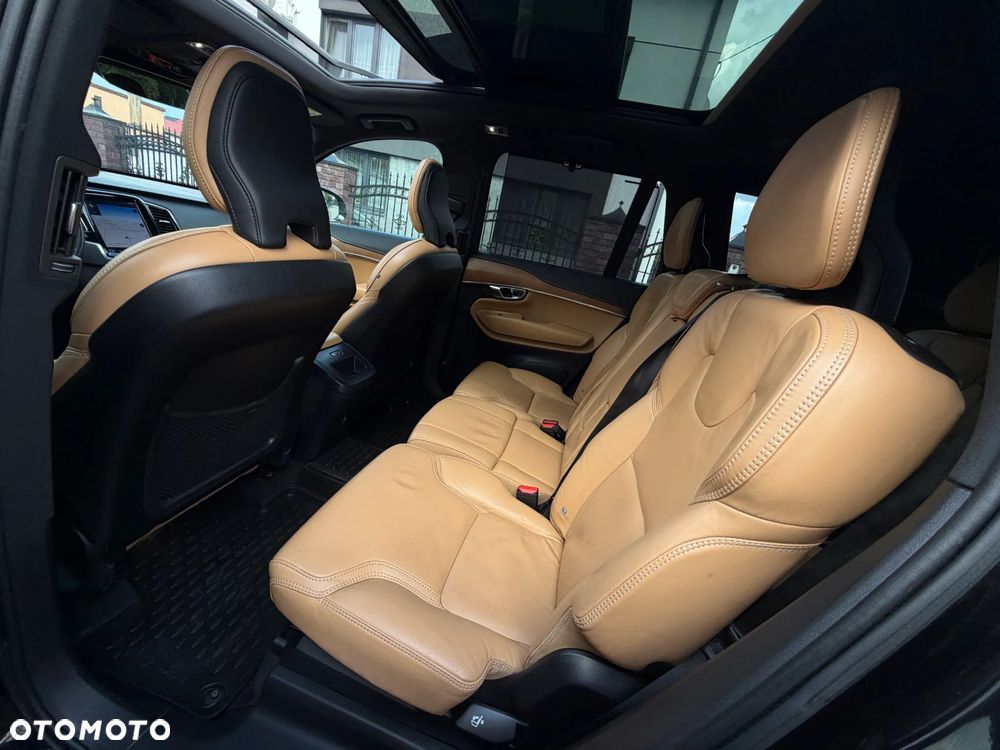 Volvo XC 90 D5 SCR AWD Inscription 7os - 34