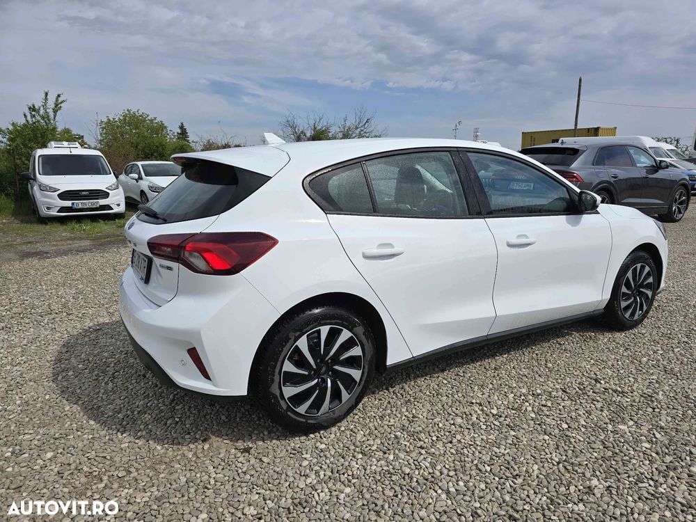Ford Focus - 4