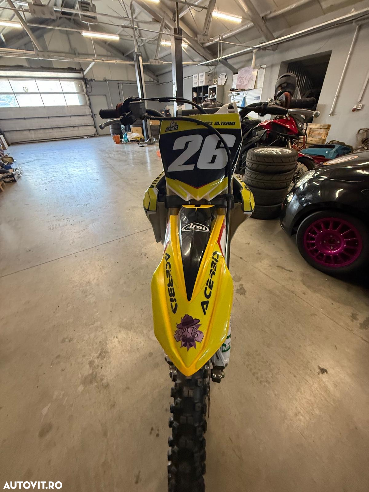 Yamaha YZ 250 F - 12