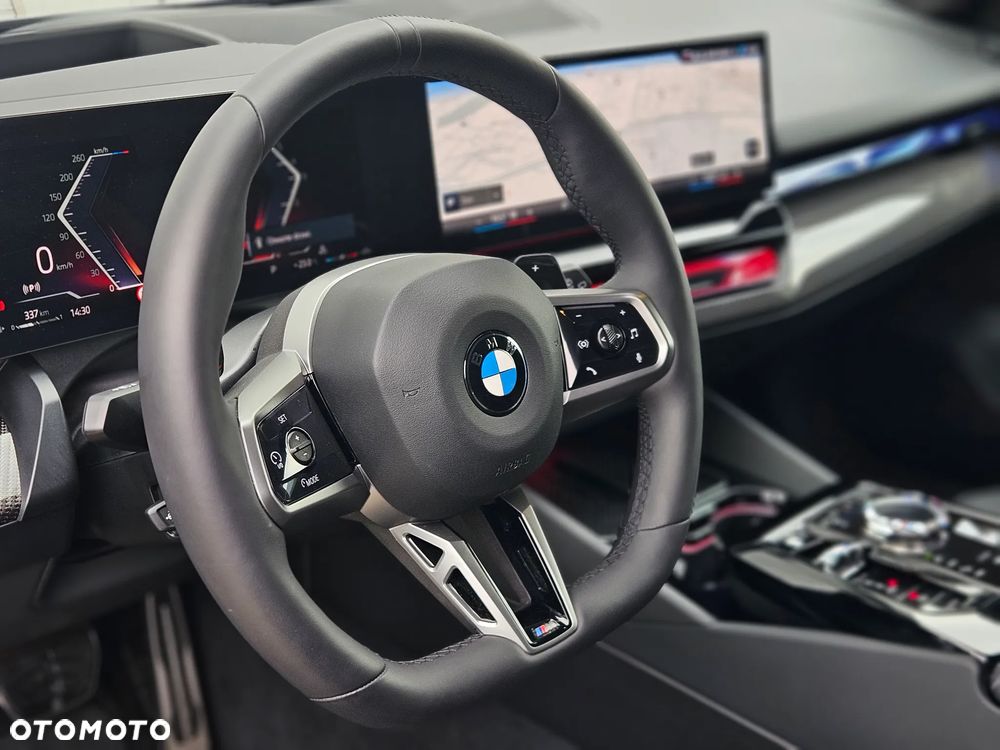 BMW Seria 5 540d xDrive mHEV M Sport - 27