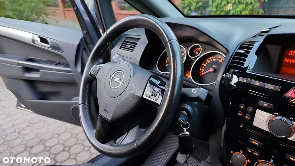 Opel Zafira 1.8 Cosmo - 15