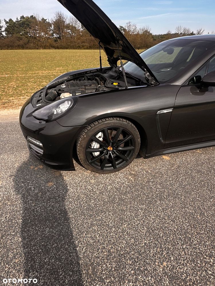 Porsche Panamera 4S - 9