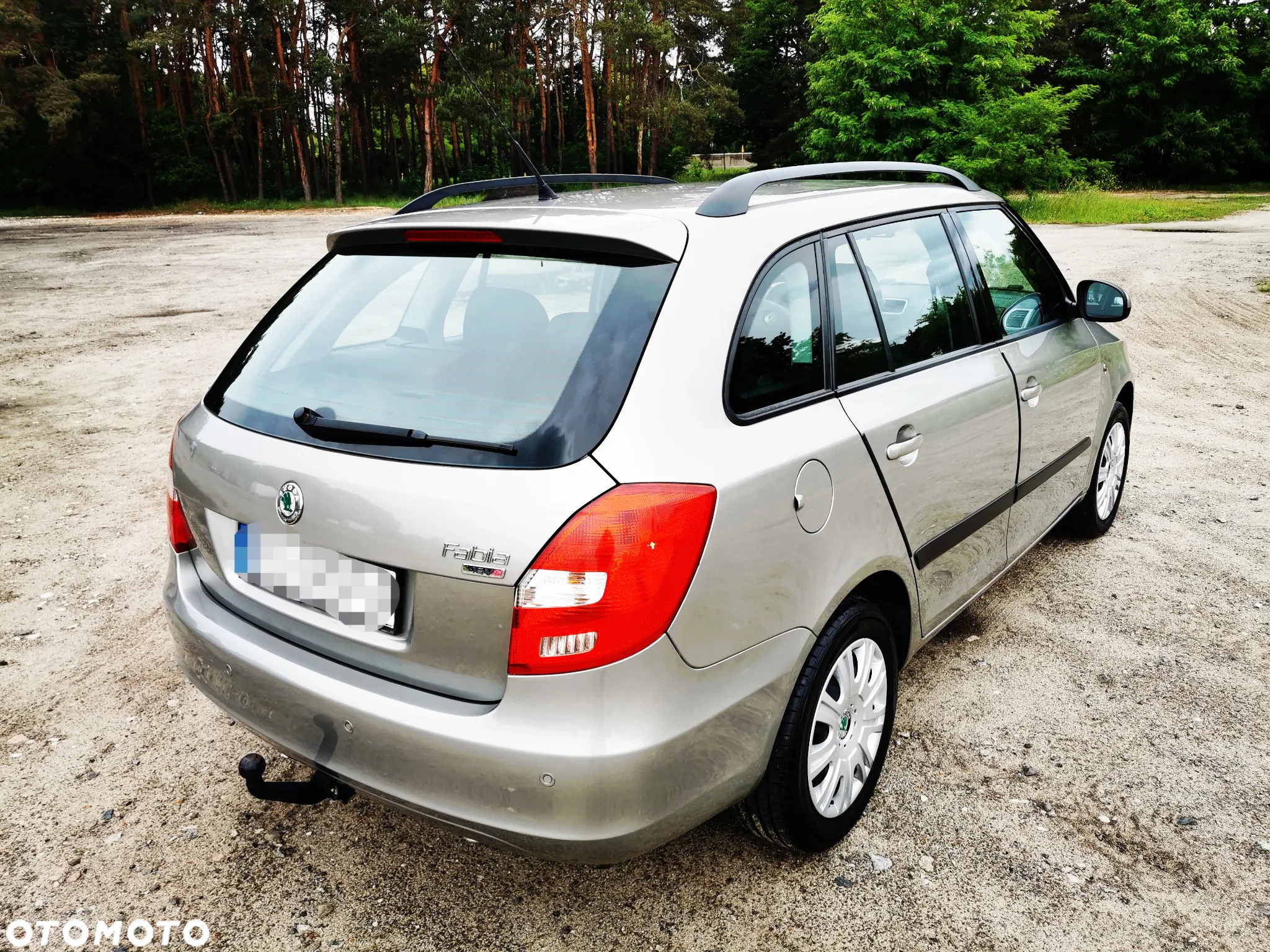 Skoda Fabia 1.6 16V Combi STYLE Edition - 3