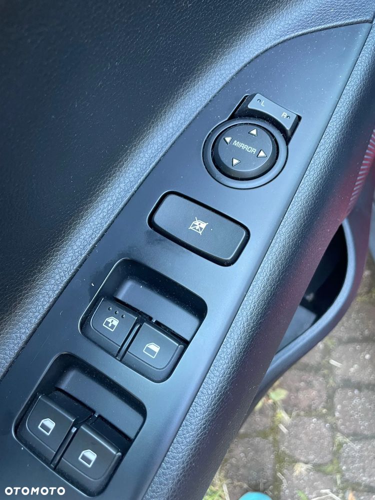 Kia Stonic 1.2 L - 13