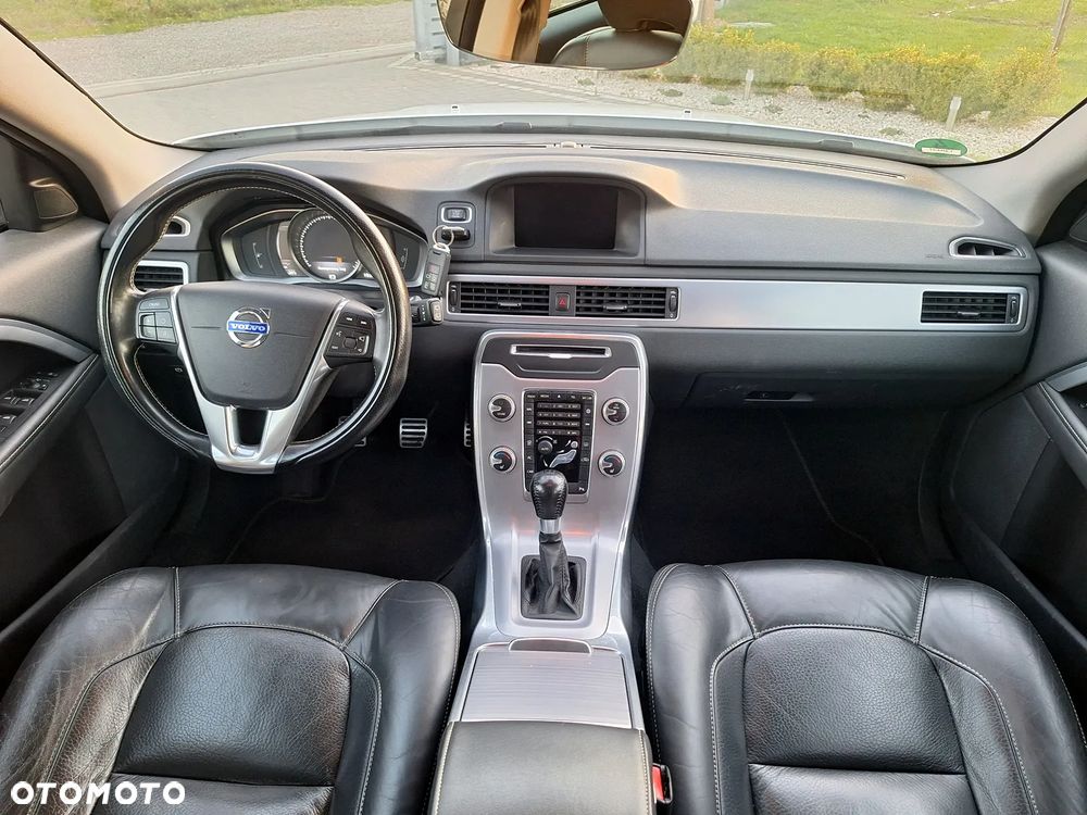 Volvo V70 T4 Momentum - 25
