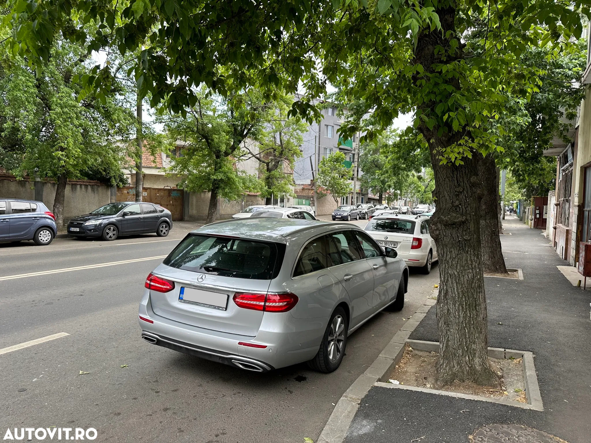 Mercedes-Benz E 200 d T 9G-TRONIC - 13