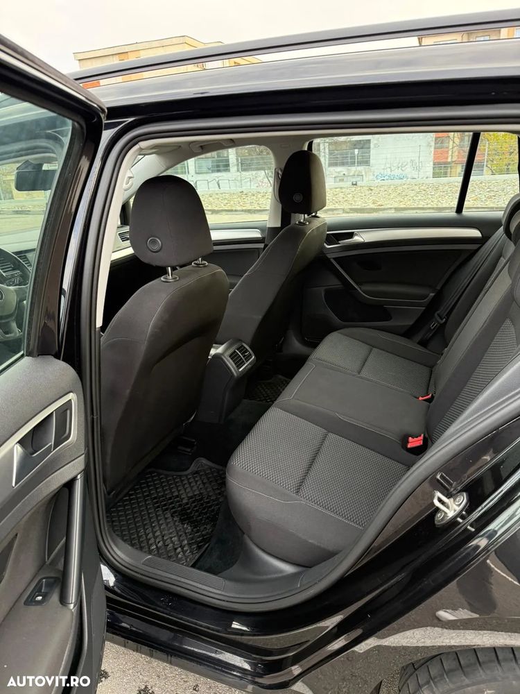 Volkswagen Golf 1.6 TDI Comfortline - 8