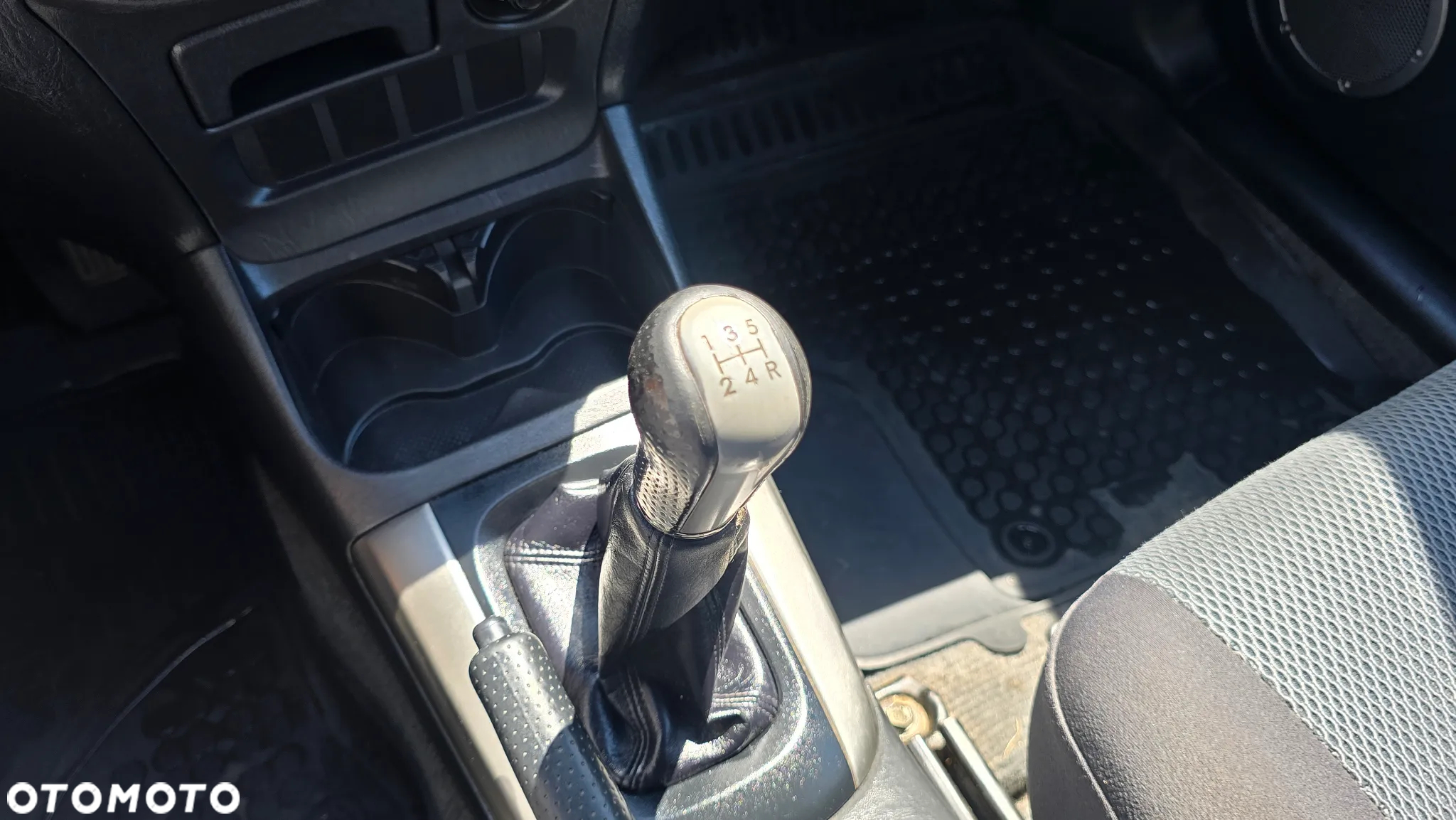 Toyota RAV4 2.0 D-4D 4x4 - 14