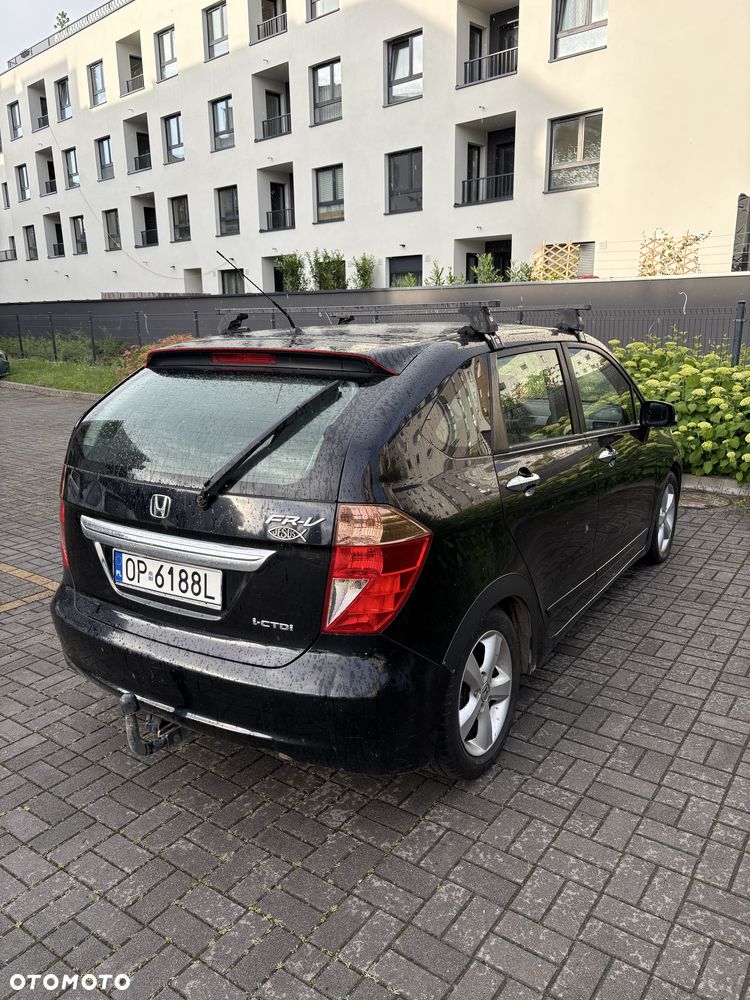 Honda FR-V - 3