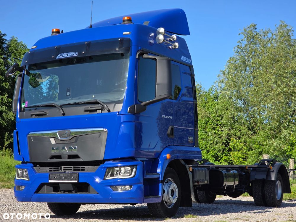 MAN TGL 12.250  /  NOWY MODEL / SYPIALKA / JAK NOWY /E6 /  SERWISOWANY / 2021 / AUTOMAT /  FIRANKA / SPROWADZONY / PIERWSZY WŁAŚCICIEL / LAWETA / KONTENER / DO BYDŁA / POMOC DROGOWA - 1