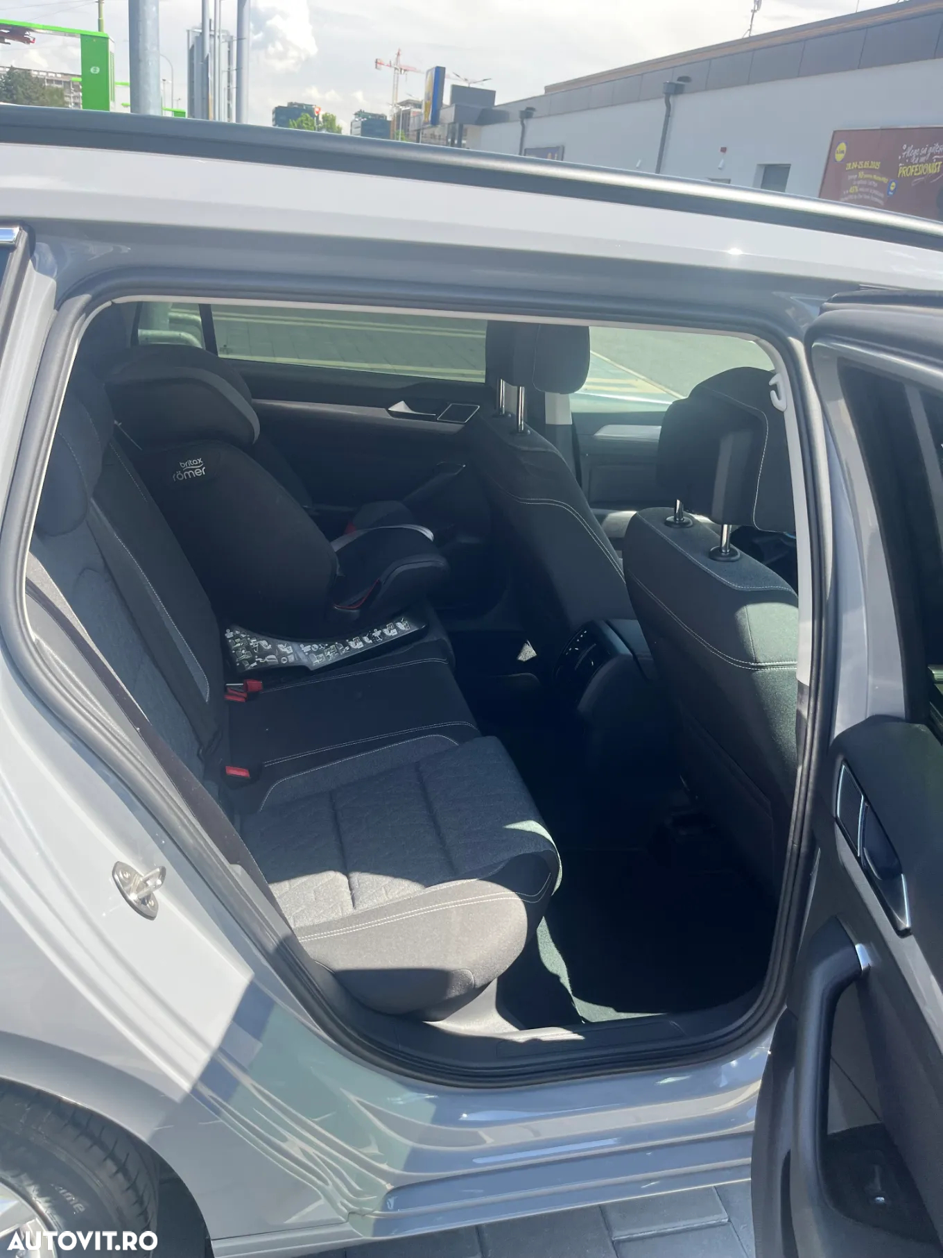 Volkswagen Passat Variant 2.0 TDI DSG Business - 11
