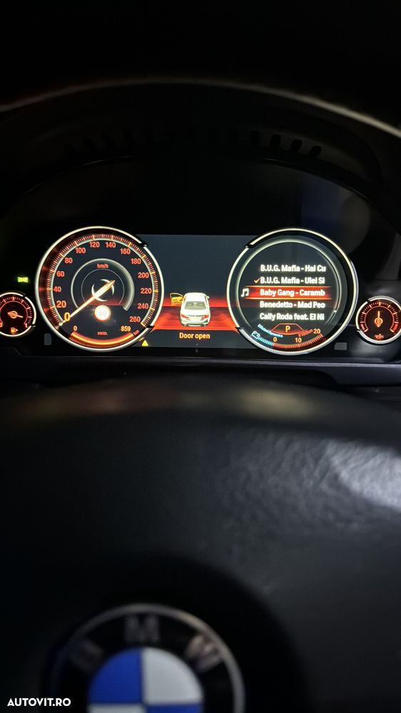 BMW Seria 5 530d Sport-Aut. - 24