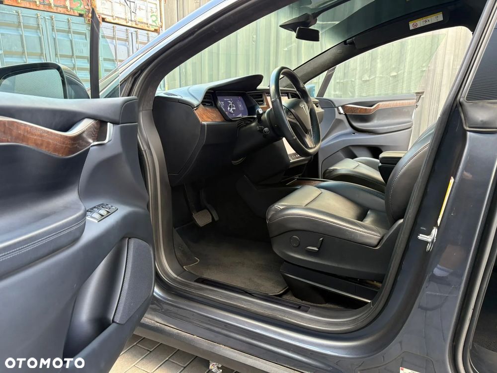 Tesla Model X 100D Allradantrieb - 11