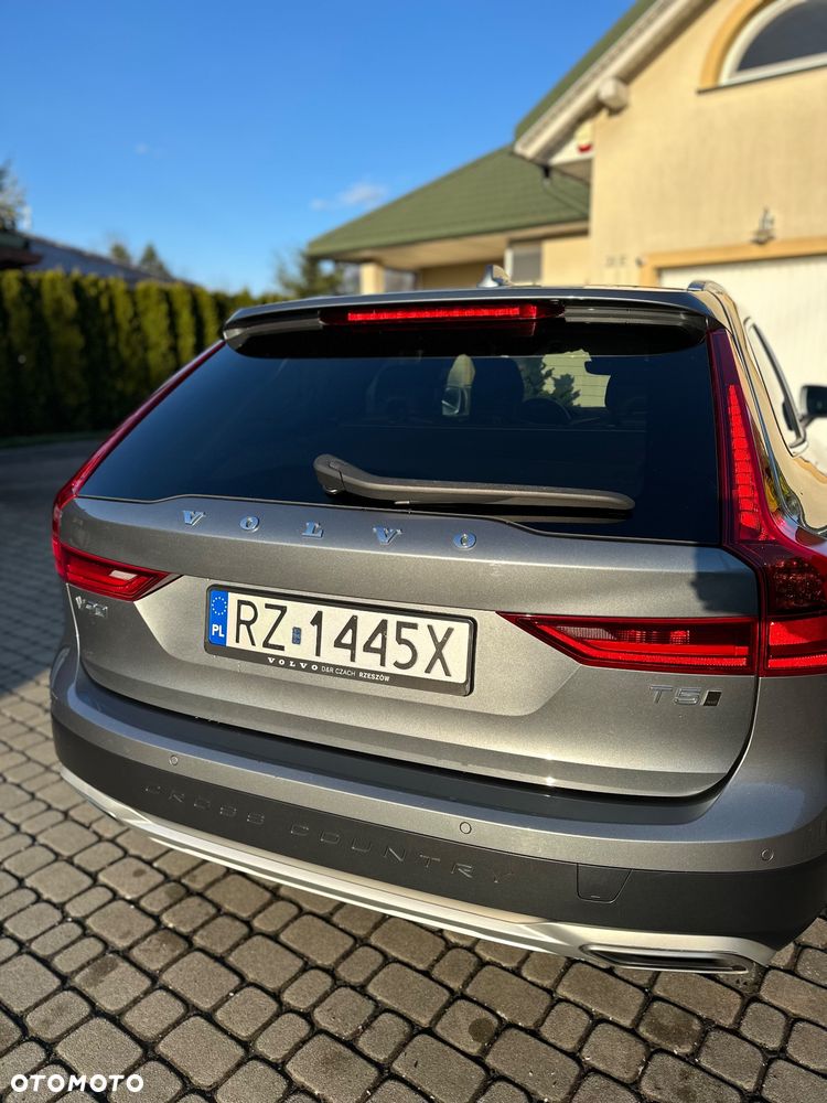 Volvo V90 T5 GPF Momentum - 9