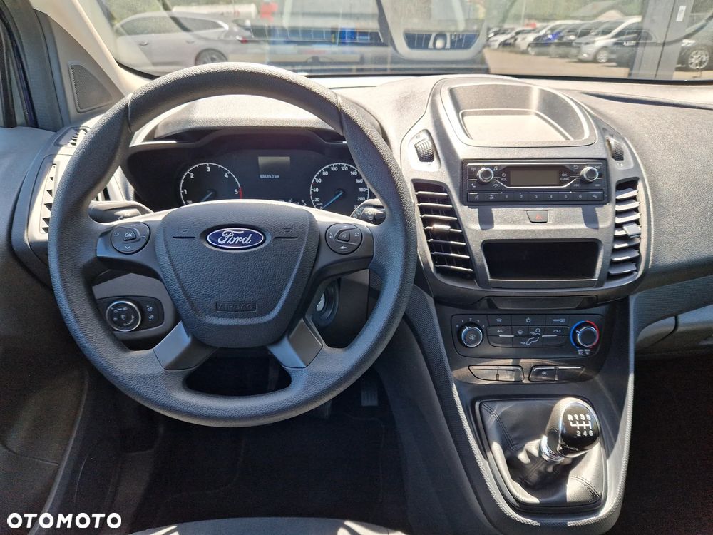 Ford Transit Connect - 17