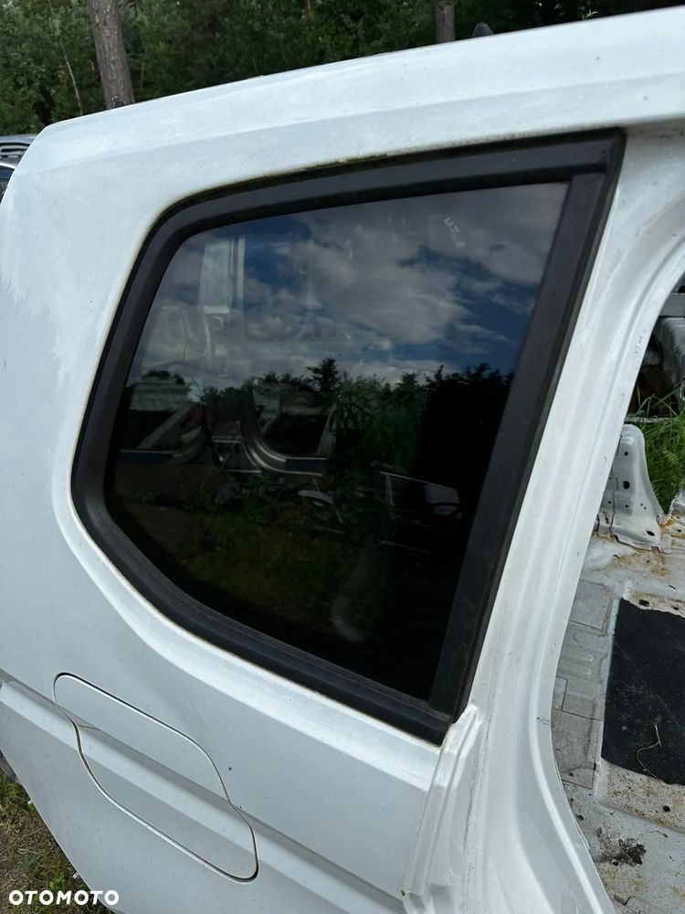 Szyba Karoseryjna Prawa Tylna VW Touran III 5TA 2017r 43R-011595 - 1