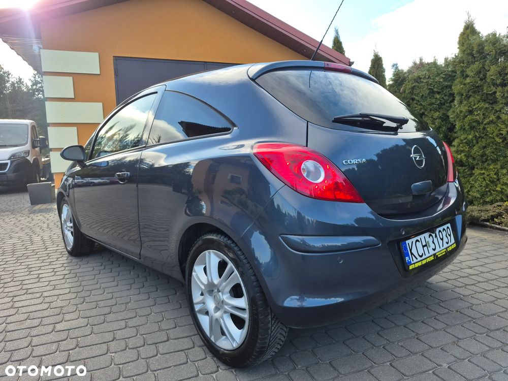 Opel Corsa 1.4 16V Cosmo - 15