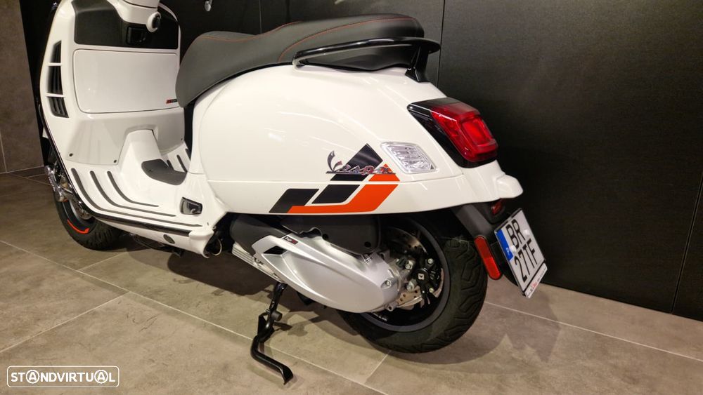 Vespa GTS Super - 5
