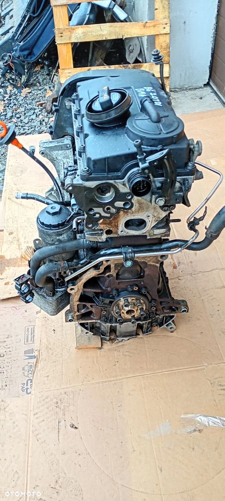 Silnik blok silnika słupek VW Passat B6 2.0 TDI BMA - 4