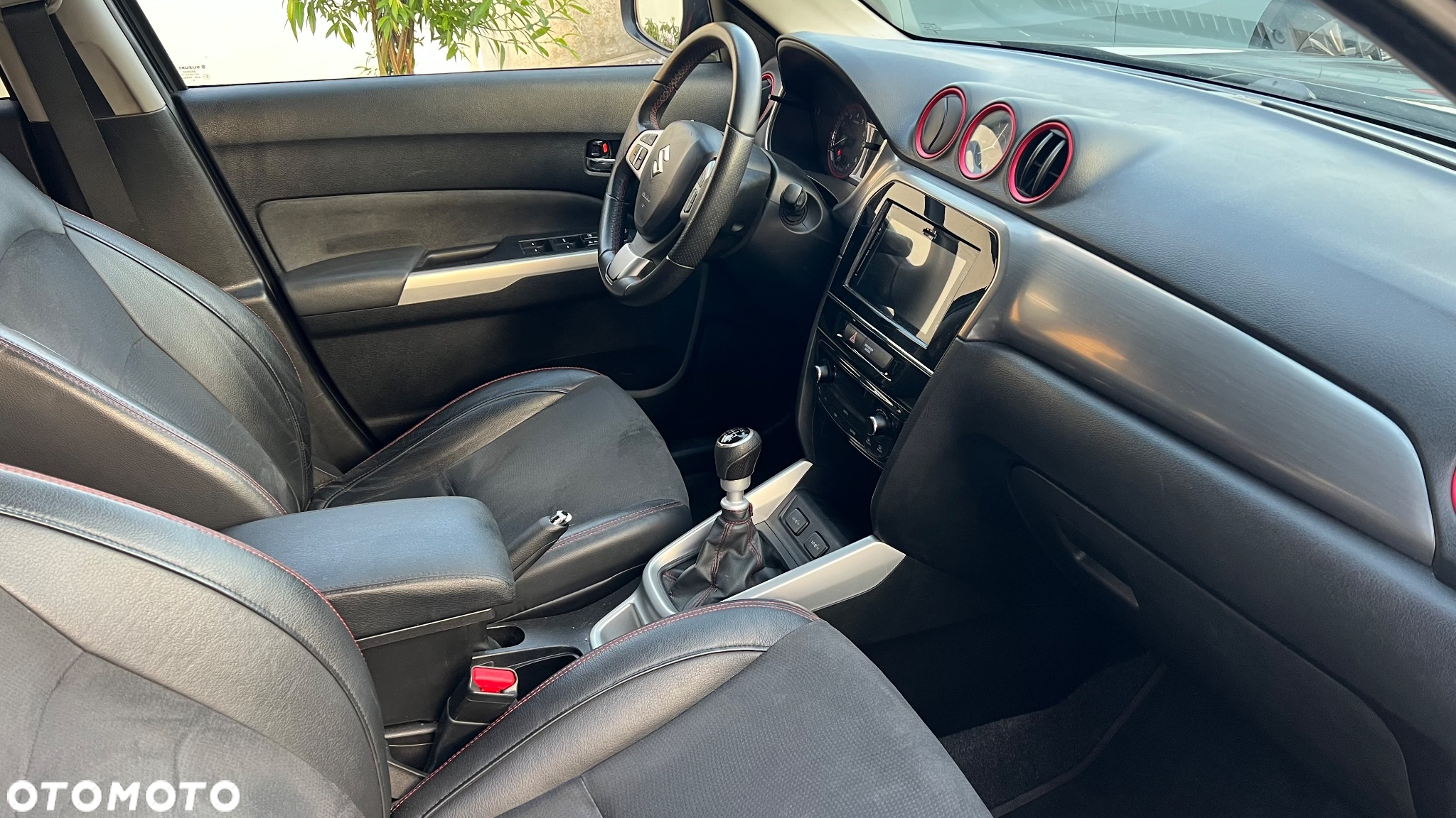 Suzuki Vitara 1.4 Boosterjet Premium 2WD - 9