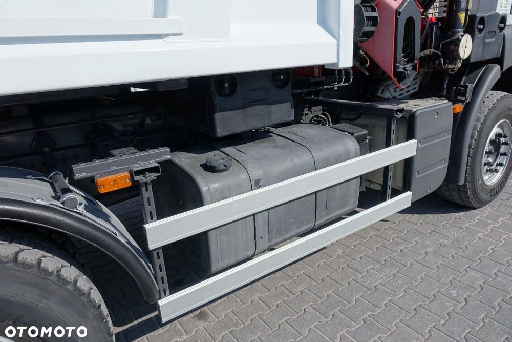 Renault KERAX 440 6X4 / MANUAL / WYWROTKA / DWUSTRONNA / KLAPO-DRZWI / HYDROBURTA / HDS FASSI F215C - 23