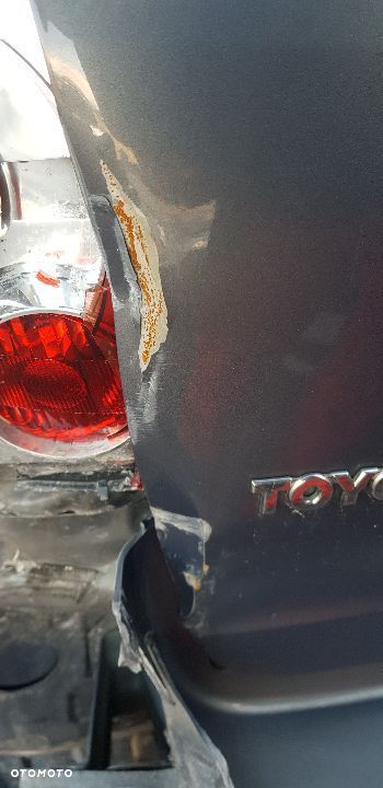 TOYOTA AVENSIS T25 KOMBI KLAPA TYŁ - 4