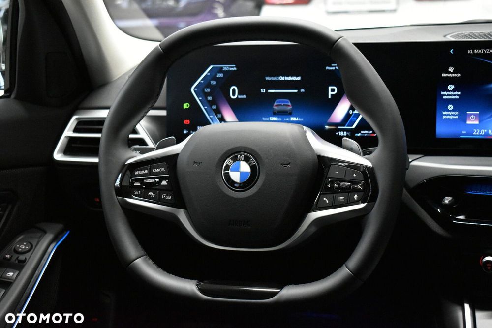 BMW Seria 3 320d xDrive mHEV - 14