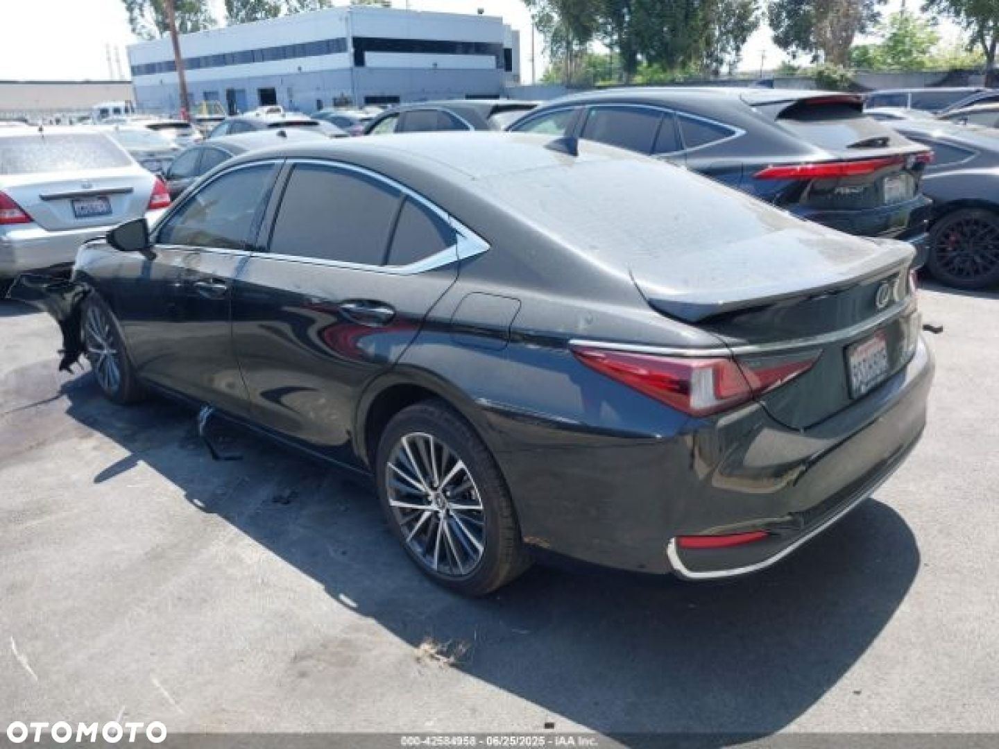 Lexus ES - 4