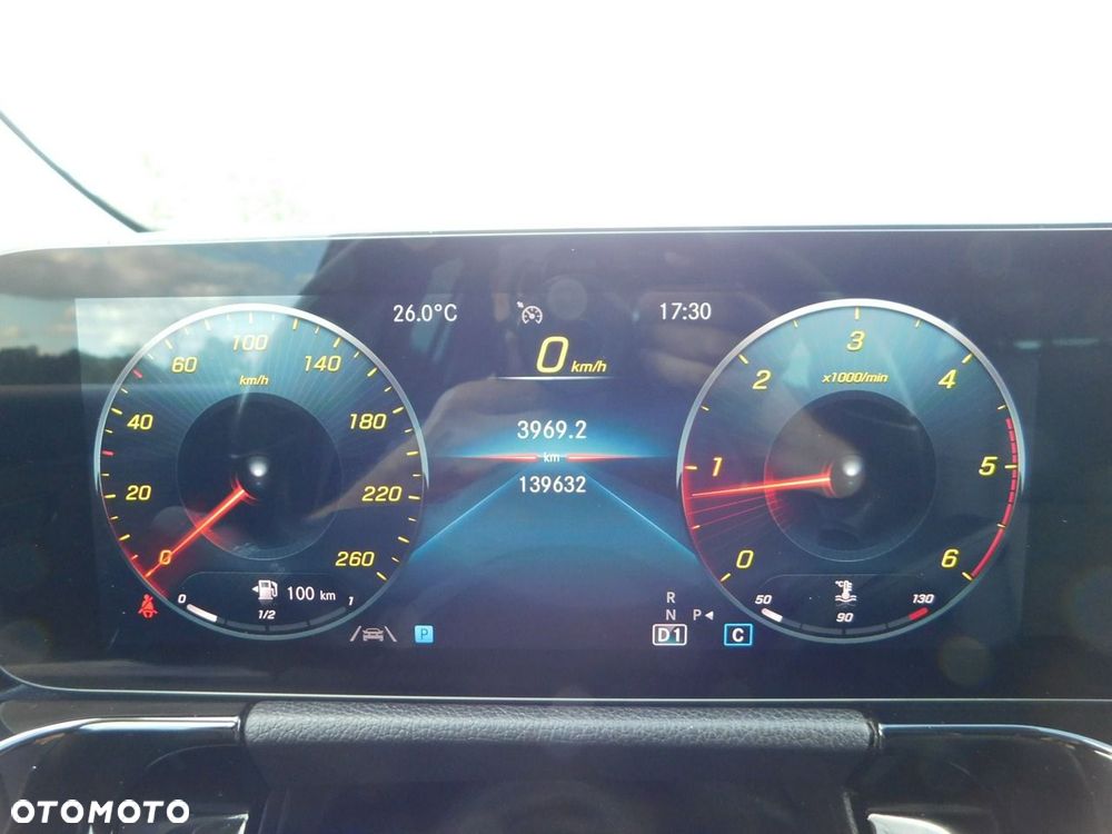Mercedes-Benz GLA - 20