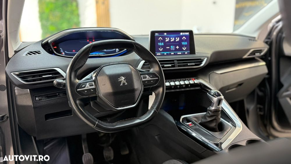 Peugeot 5008 - 21