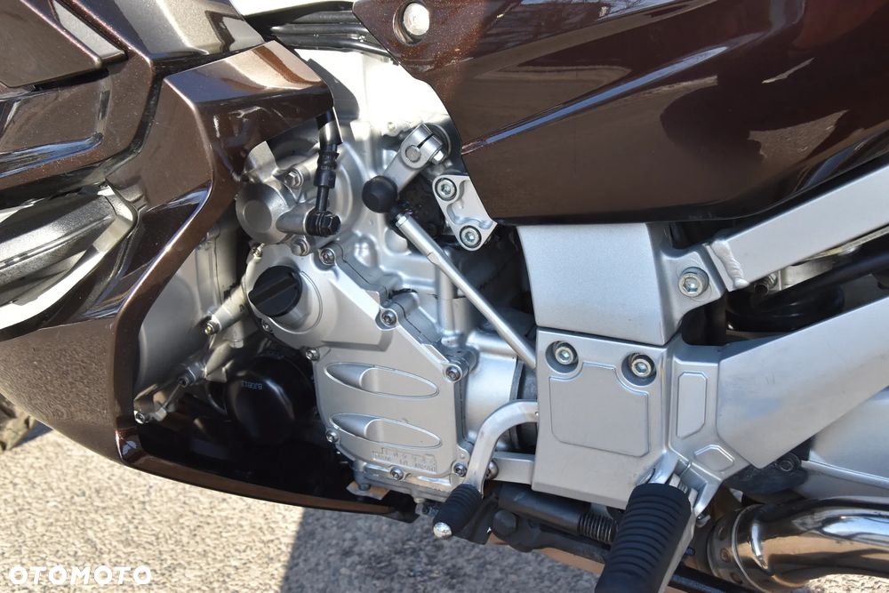 Yamaha FJR - 14