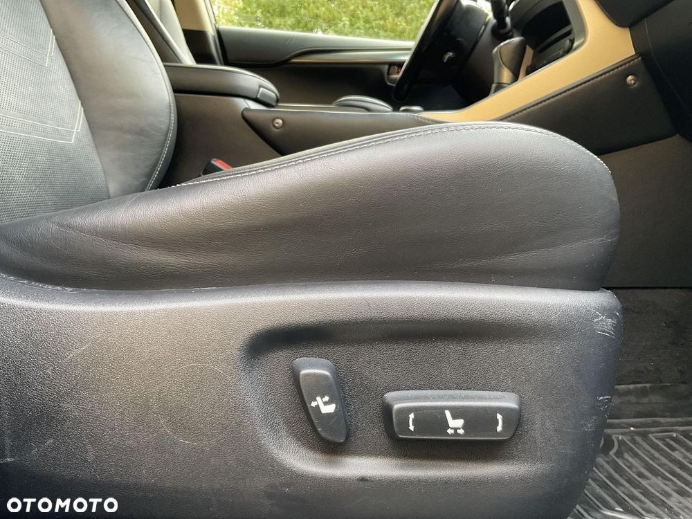 Lexus NX 300h Comfort AWD - 28