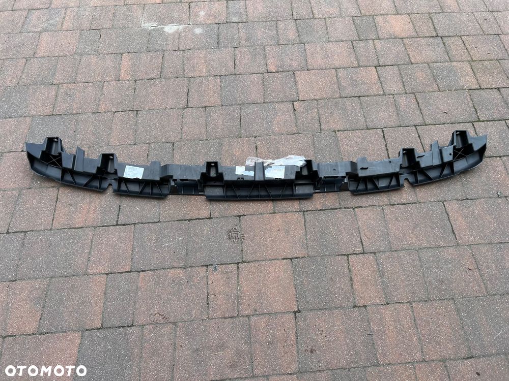 AUDI Q7 4M0 II LIFT ŚLIZG ŚRODKOWY MOCOWANIE TYLNEGO ZDERZAKA 4M0807458A - 1