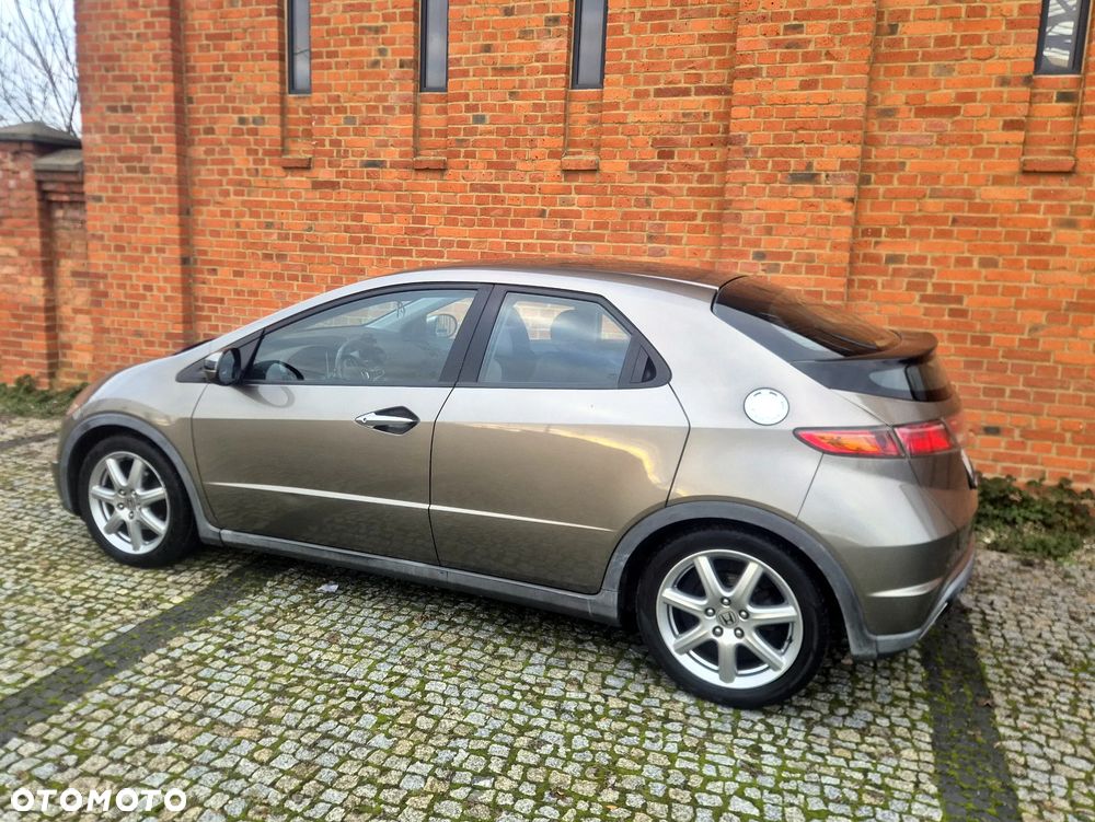 Honda Civic 1.8 Executive - 1