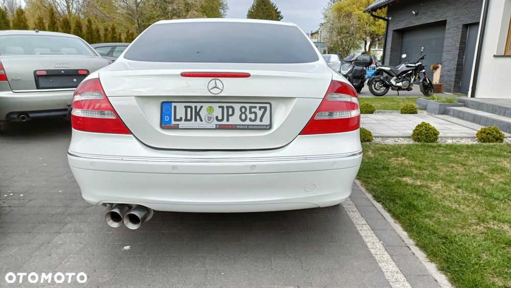 Mercedes-Benz CLK - 28