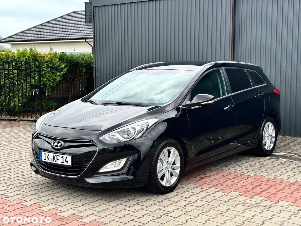 Hyundai i30 1.6 CRDi Fifa World Cup Edition - 6