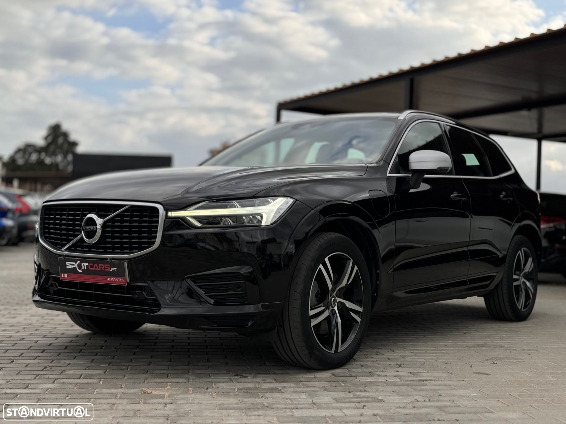 Volvo XC 60 2.0 T8 PHEV R-Design Expression AWD - 4
