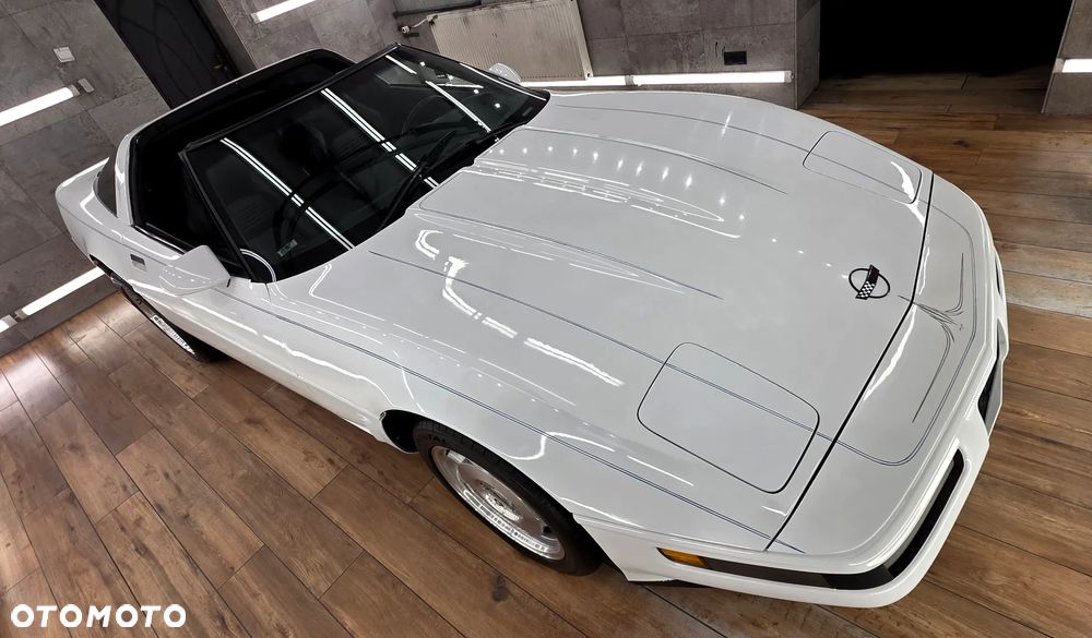 Chevrolet Corvette - 13