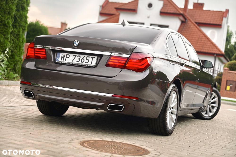 BMW Seria 7 750d xDrive Blue Performance Edition Exclusive - 4