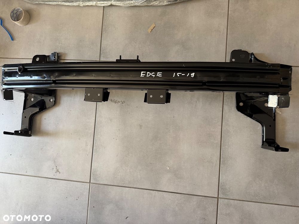 Ford Edge 15- belka zderzaka przód
