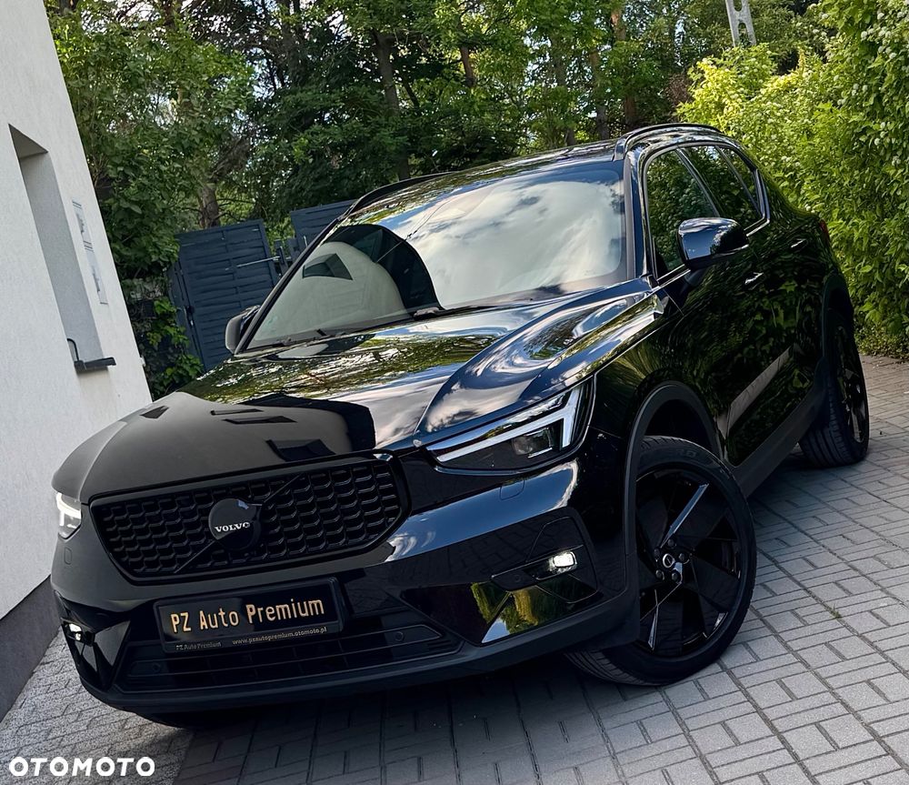 Volvo XC 40 B3 B DKG Plus Black Edition - 2