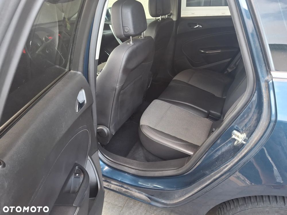 Opel Astra 1.4 T Cosmo - 9