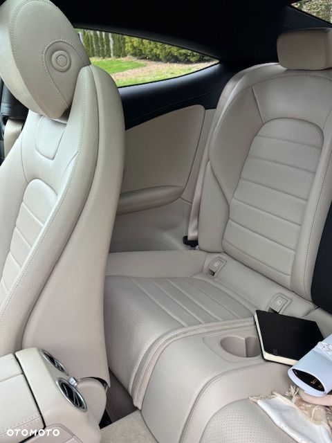 Mercedes-Benz Klasa C 200 4-Matic 9G-Tronic - 14