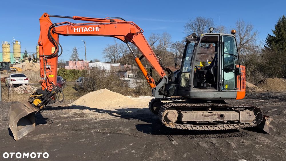 Hitachi ZX-85 USB LC - 21