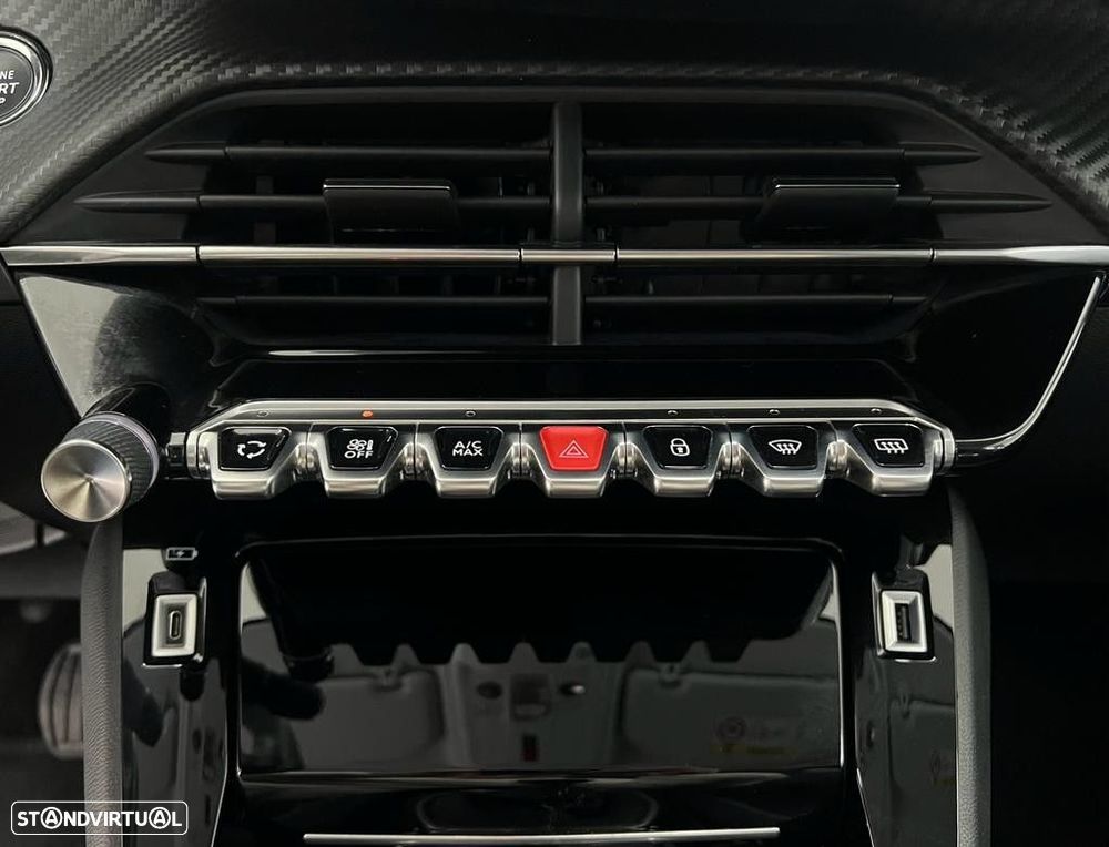 Peugeot 208 1.2 PureTech Allure - 22