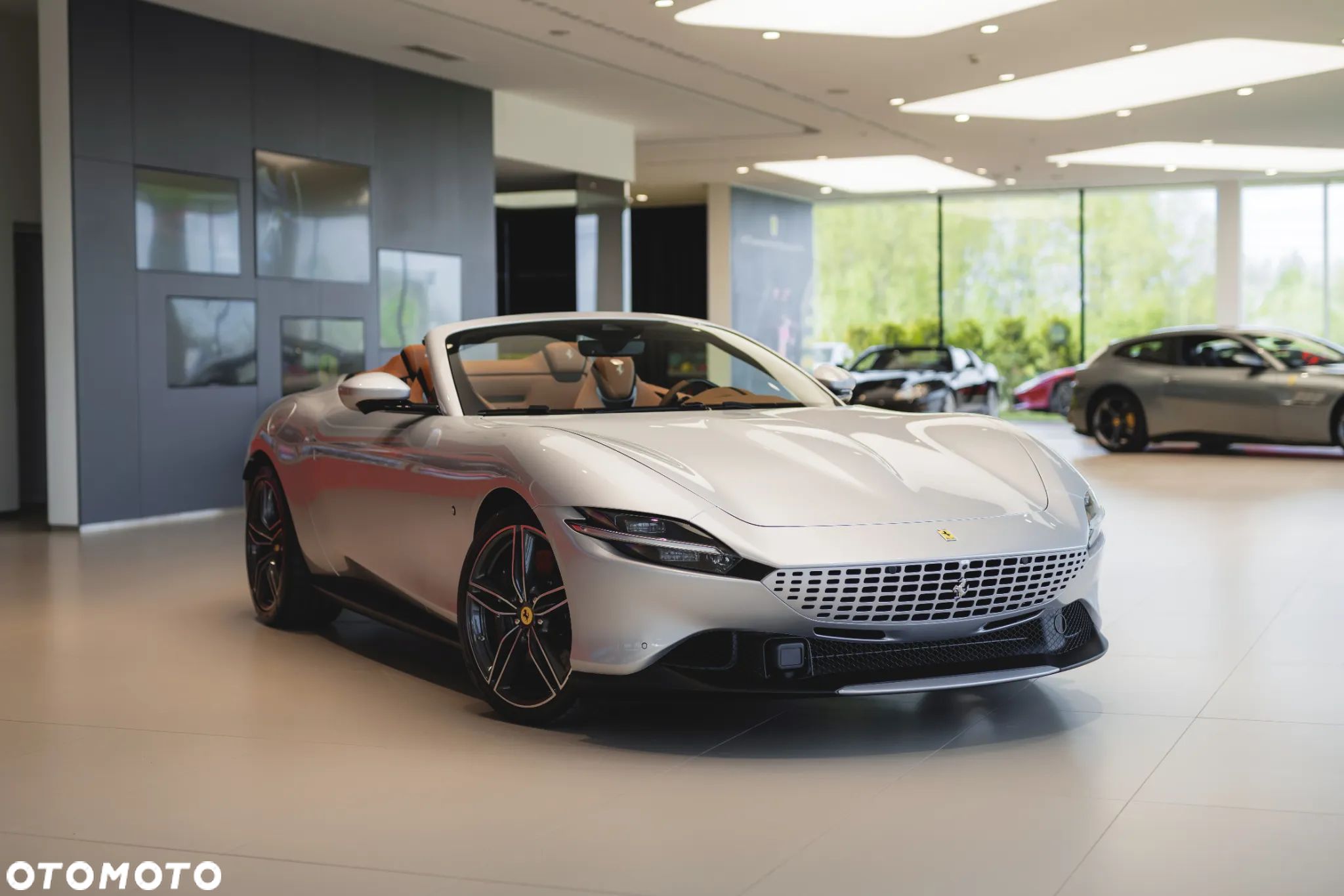 Ferrari Roma Spider - 1