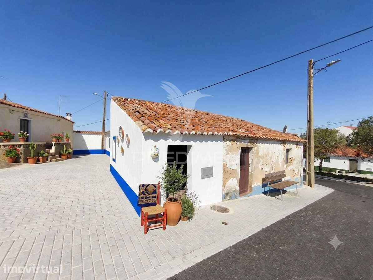 Oportunidade de Restauro: Ruína Tradicional no Coração do Alentejo... - Grande imagem: 2/12