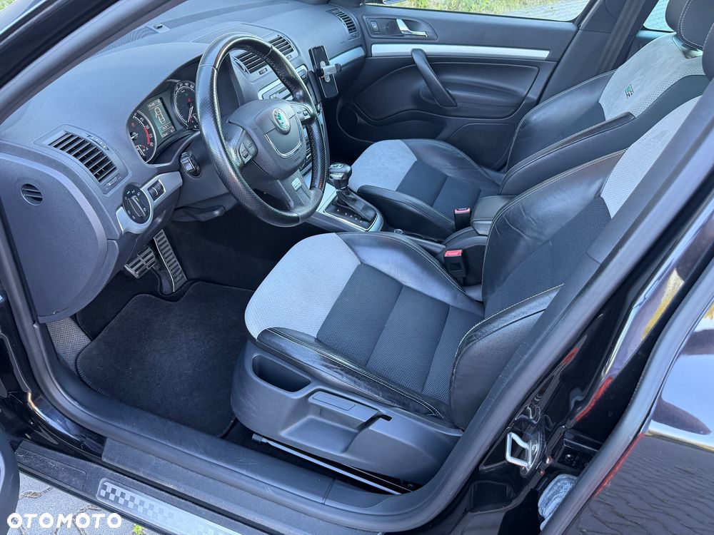 Skoda Octavia 2.0 TDI RS DSG - 24