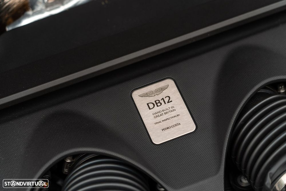Aston Martin DB12 Coupé - 9
